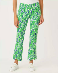 Lilly Pulitzer - Upf 50+ Luxletic Corso Scallop Kick Flare Pant
