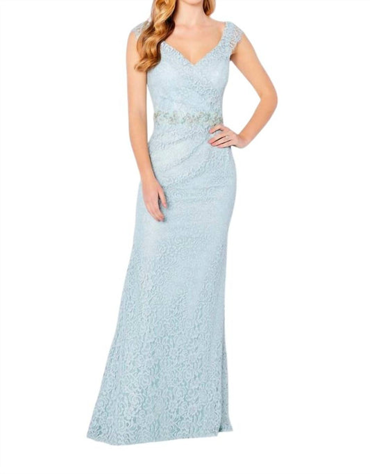 Cameron Blake - Sleeveless Column Formal Gown