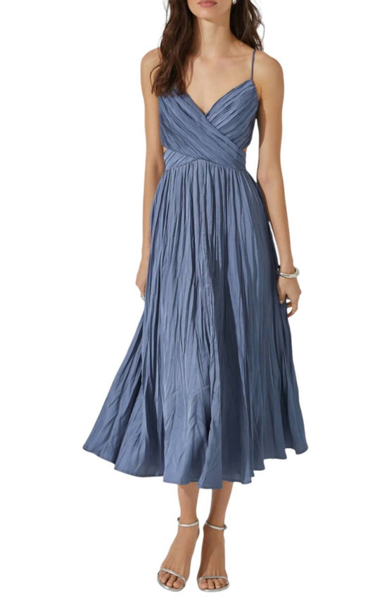 Astr - CAPITOLA PLEATED MIDI DRESS