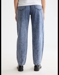 SCOTCH & SODA Tide Longer Inseam Balloon Jeans in navy - women's jeans - detail view