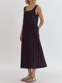 Entro - Boutique Chic Midi Dress