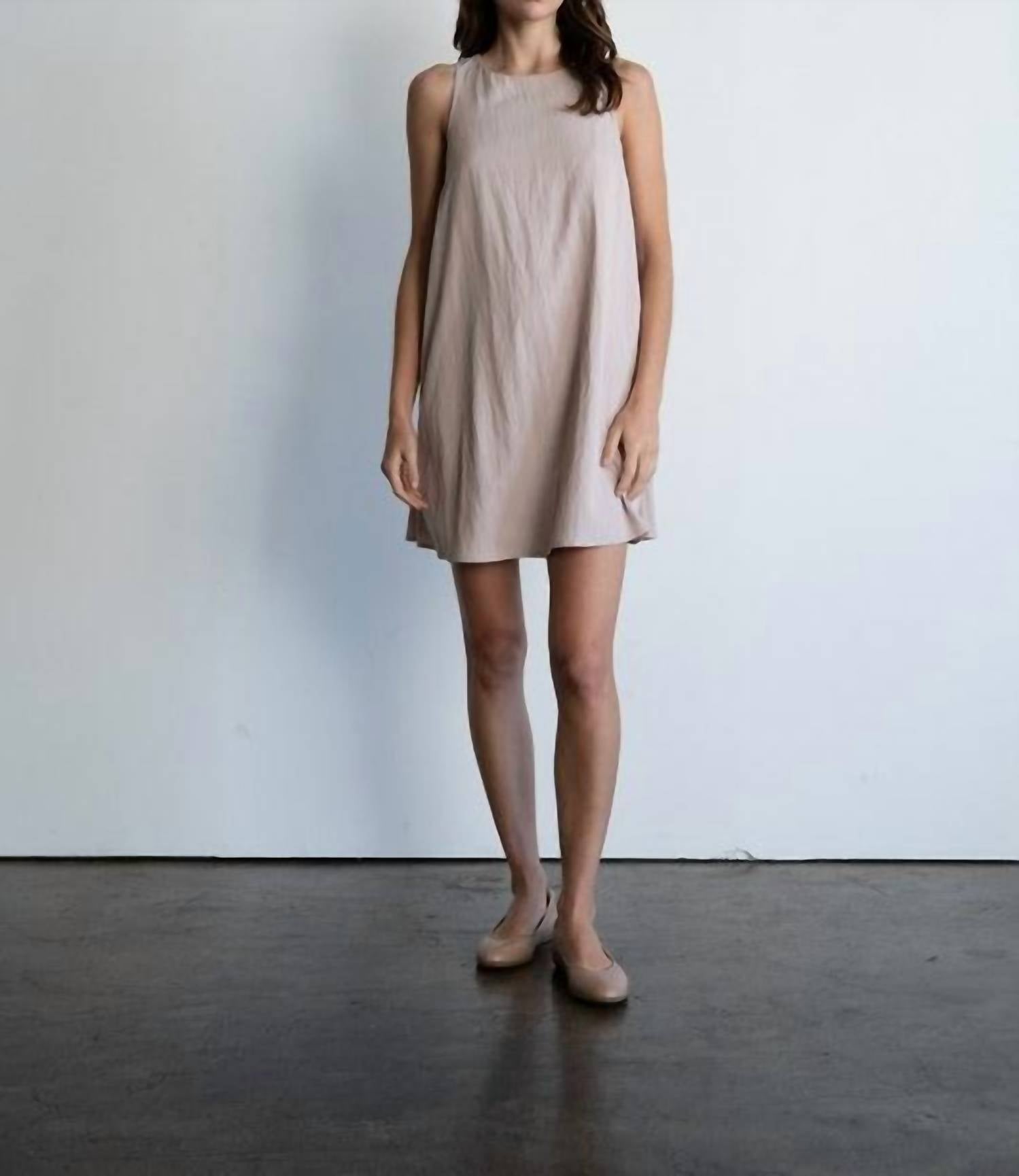 Elle Grey - Simplicity Crew Dress