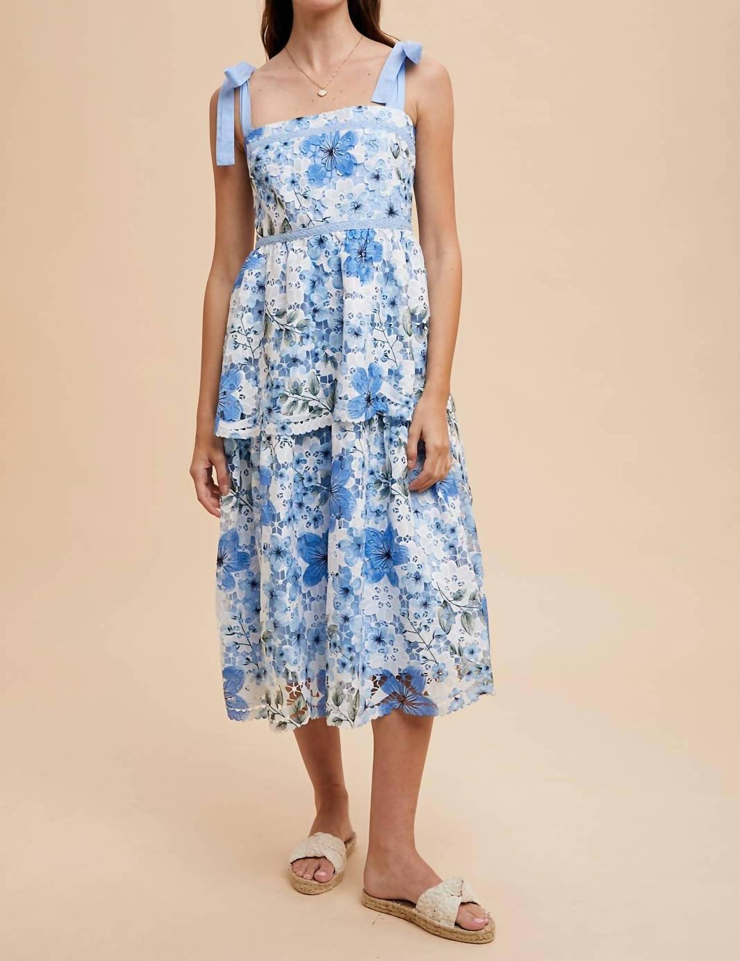 In-Loom - CROCHET LACE FLORAL MAXI DRESS