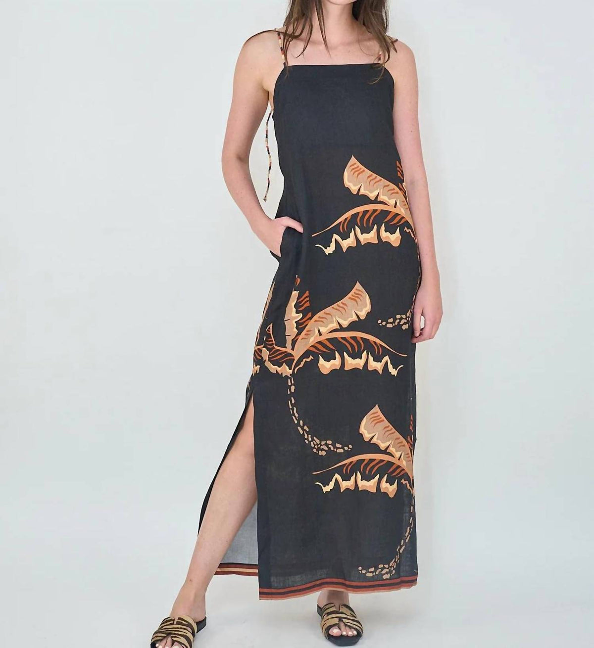 Las Sureñas - Elegant Square Neck Long Dress