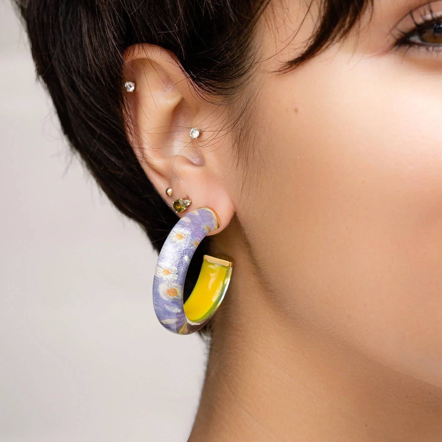 Gold & Honey - Women's Daisy Illusion Hoop Earrings