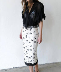 Le Superbe - Josephine Flowing Neck Tie Blouse