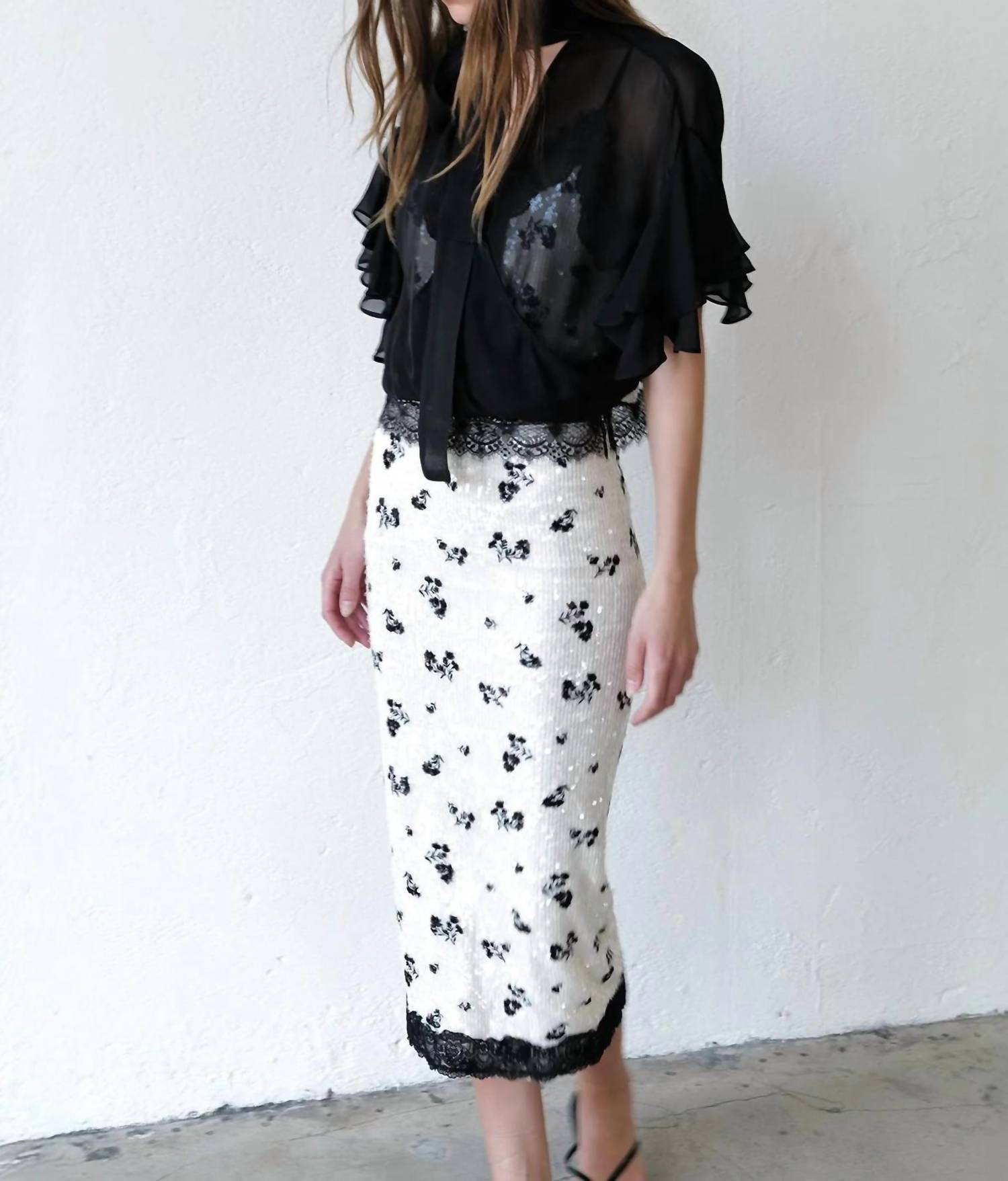 Le Superbe - Josephine Flowing Neck Tie Blouse