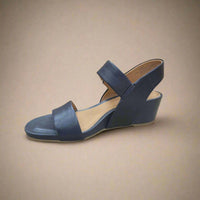 Sofft - Women's Vaya Low Wedge Sandal
