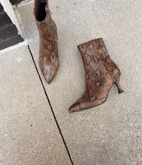 Mia Shoes - Women's Ediva Snake Pointed Toe Boot