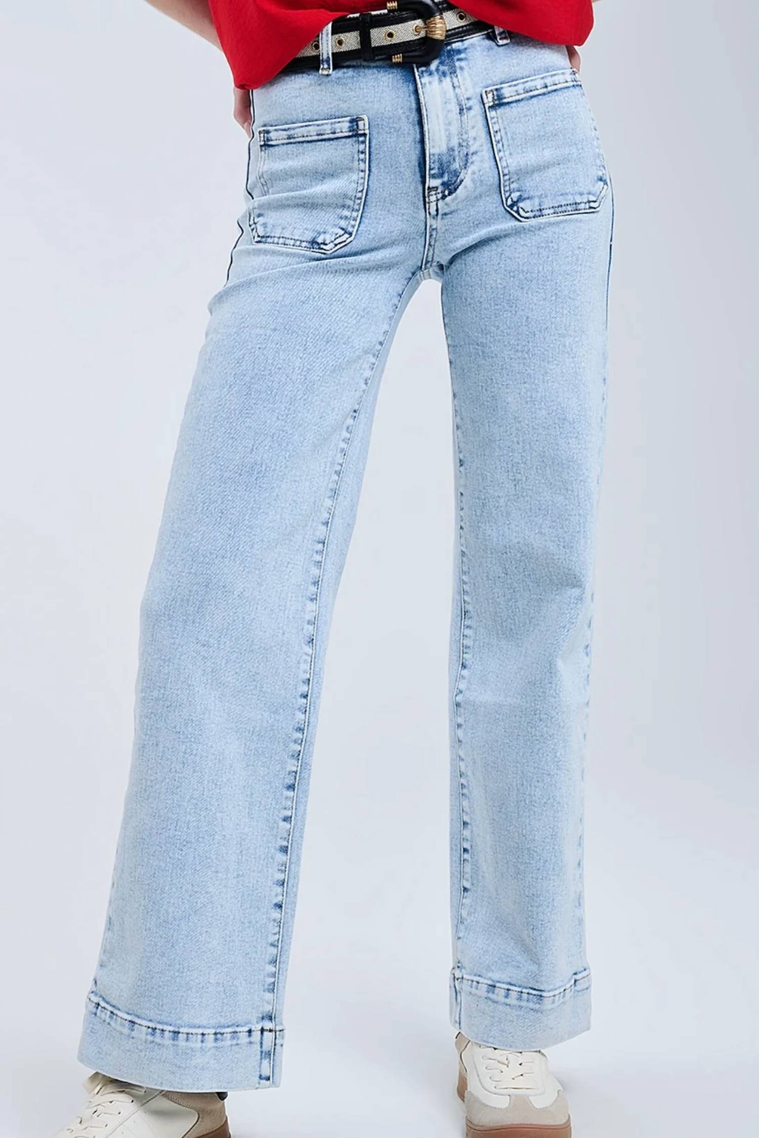 Q2 - Wide Leg Jeans With Front Pockets