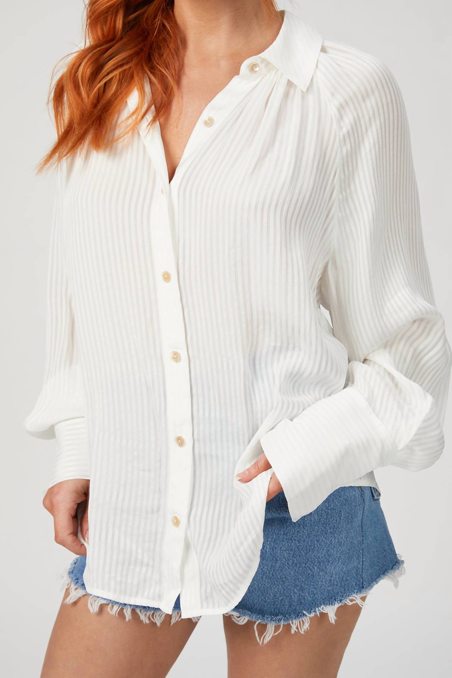 LONG SLEEVE SHADOW STRIPE BLOUSE