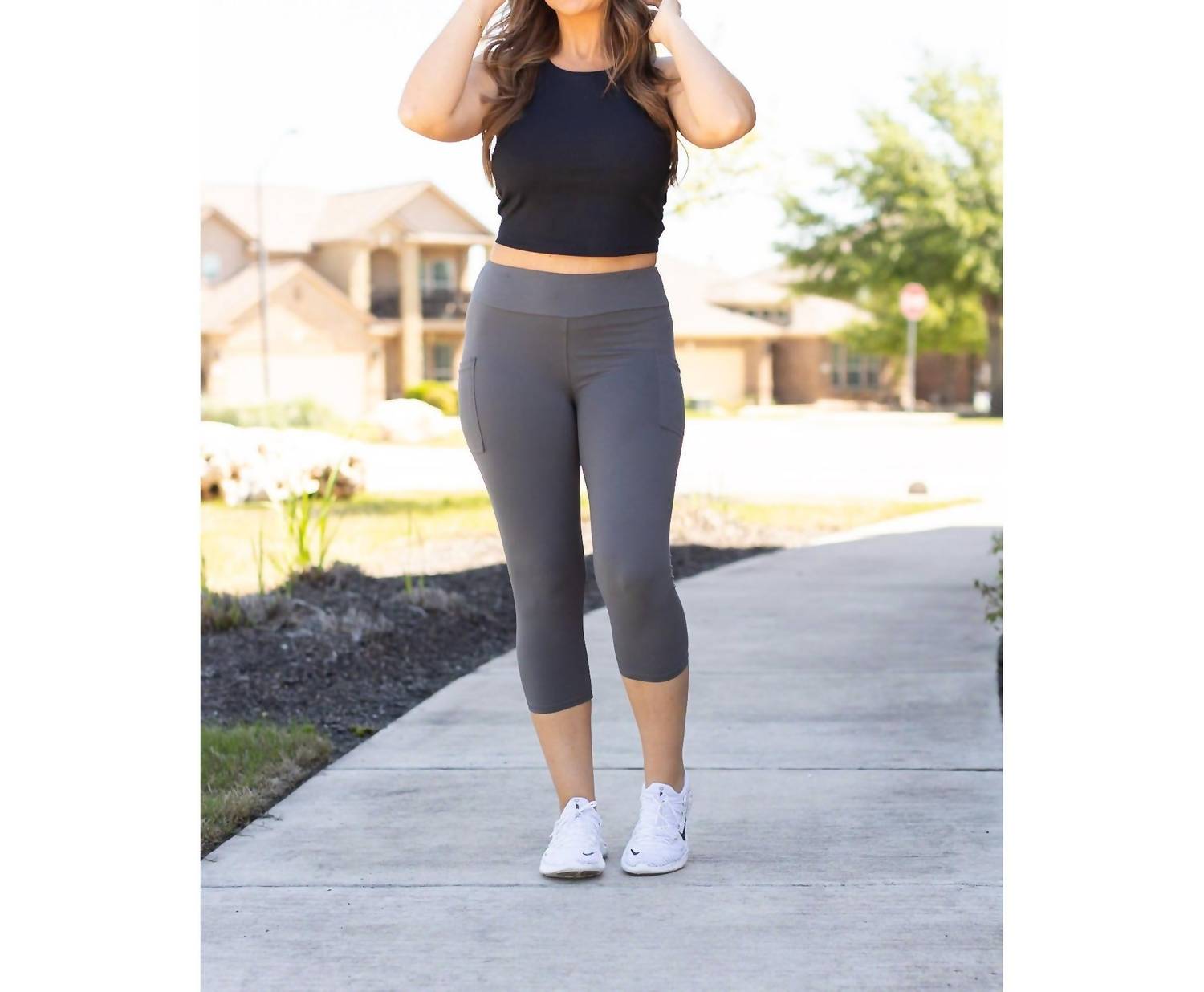 Julia Rose - Dani Capri Leggings With Pockets