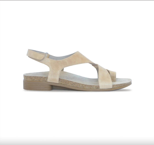 Munro - Women's Meghan Flat