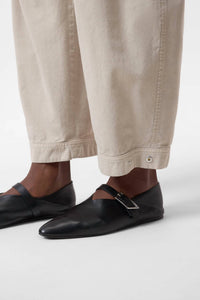 Closed - Barrel-legged Workwear Style Pant
