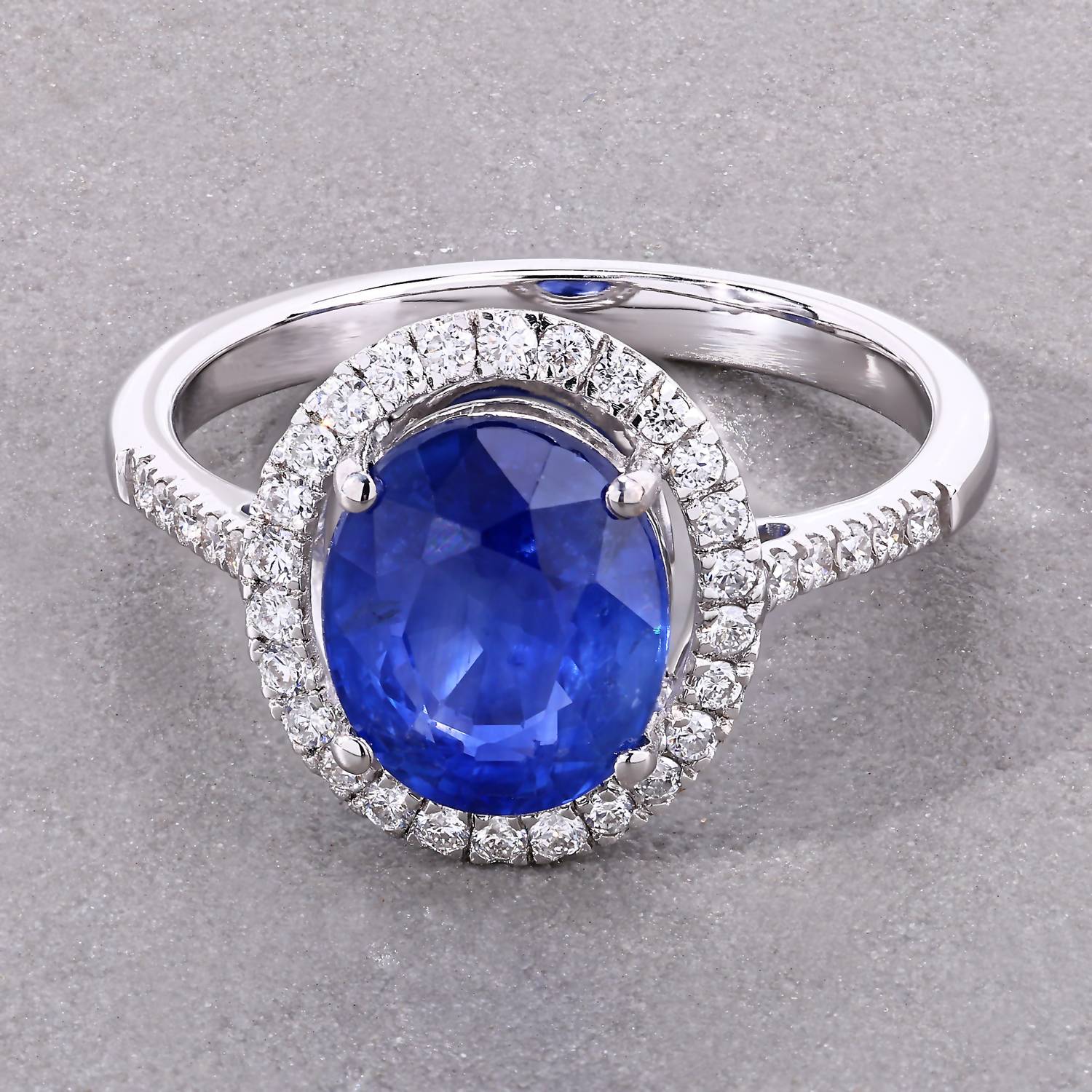 Diana M Jewels Women's Oval Natural Ceylon Blue Sapphire Fashion Ring (3.21 Ct) - Signature Plus in 18k white gold - women's jewelry - detail view
