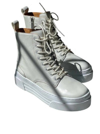 J/Slides - Women's Andre Hi-top Sneaker