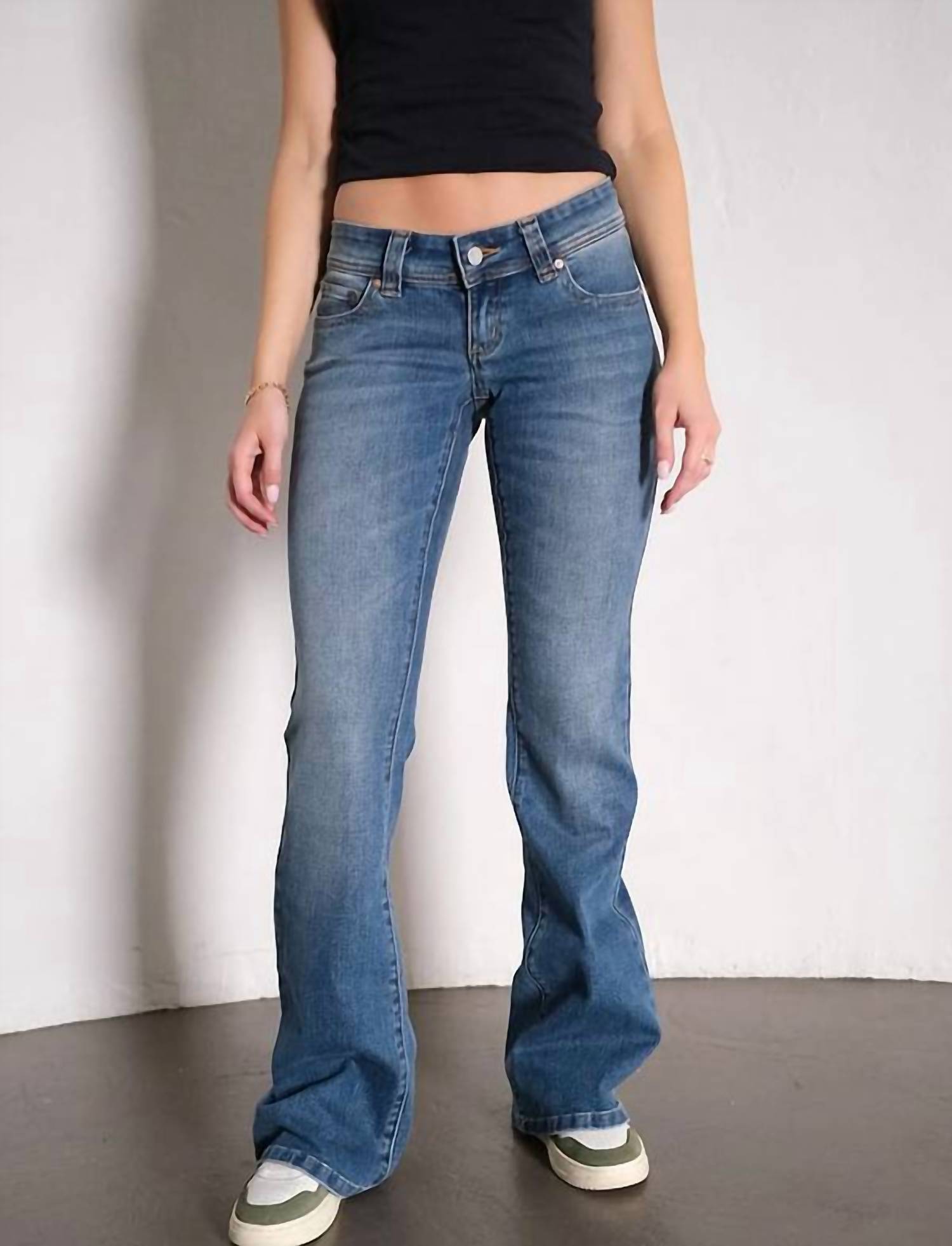 Abrand Jeans 00 Super Low Kick Petra Jeans in mid vintage indigo - women's jeans