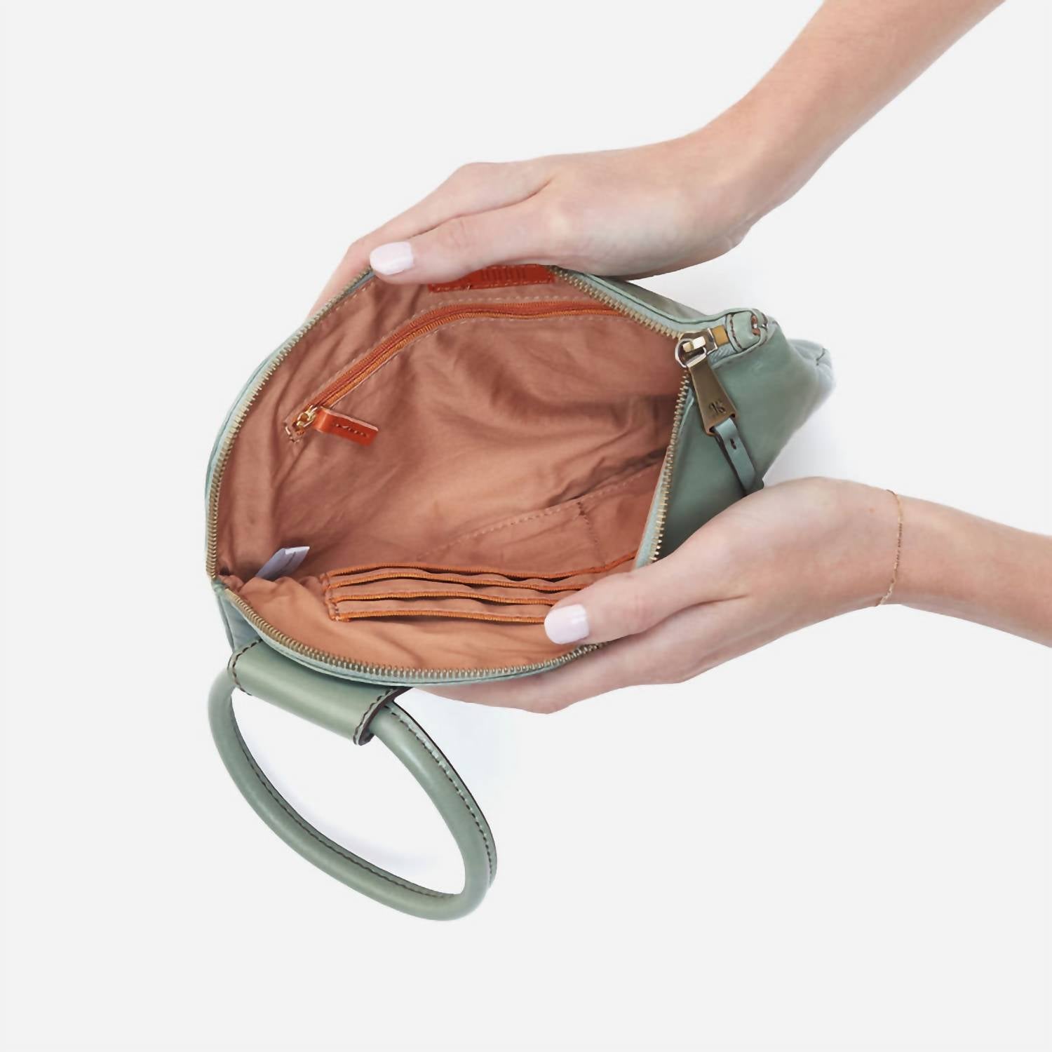Hobo - Women's Sable Wristlet