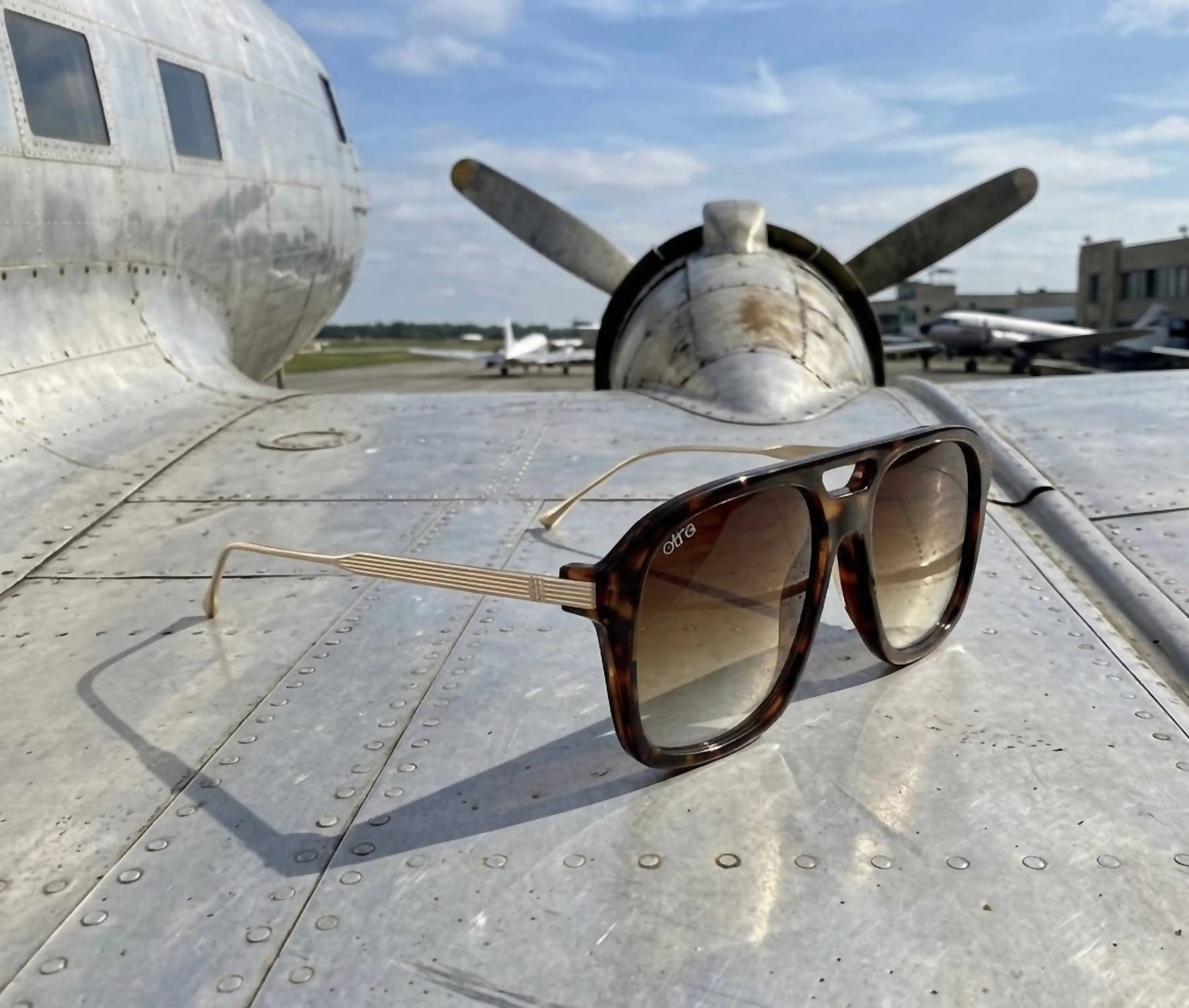 Otra - Women's Reina Sunglasses