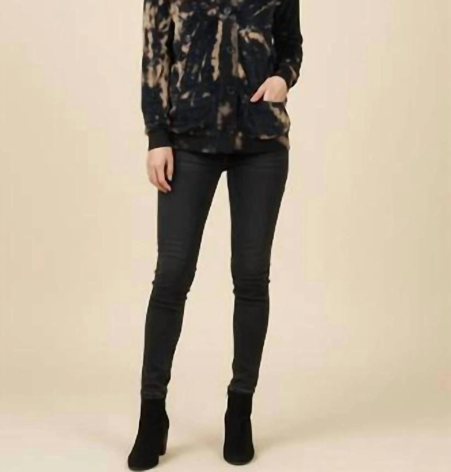 Kathie K - Casual Buttoned Cardigan
