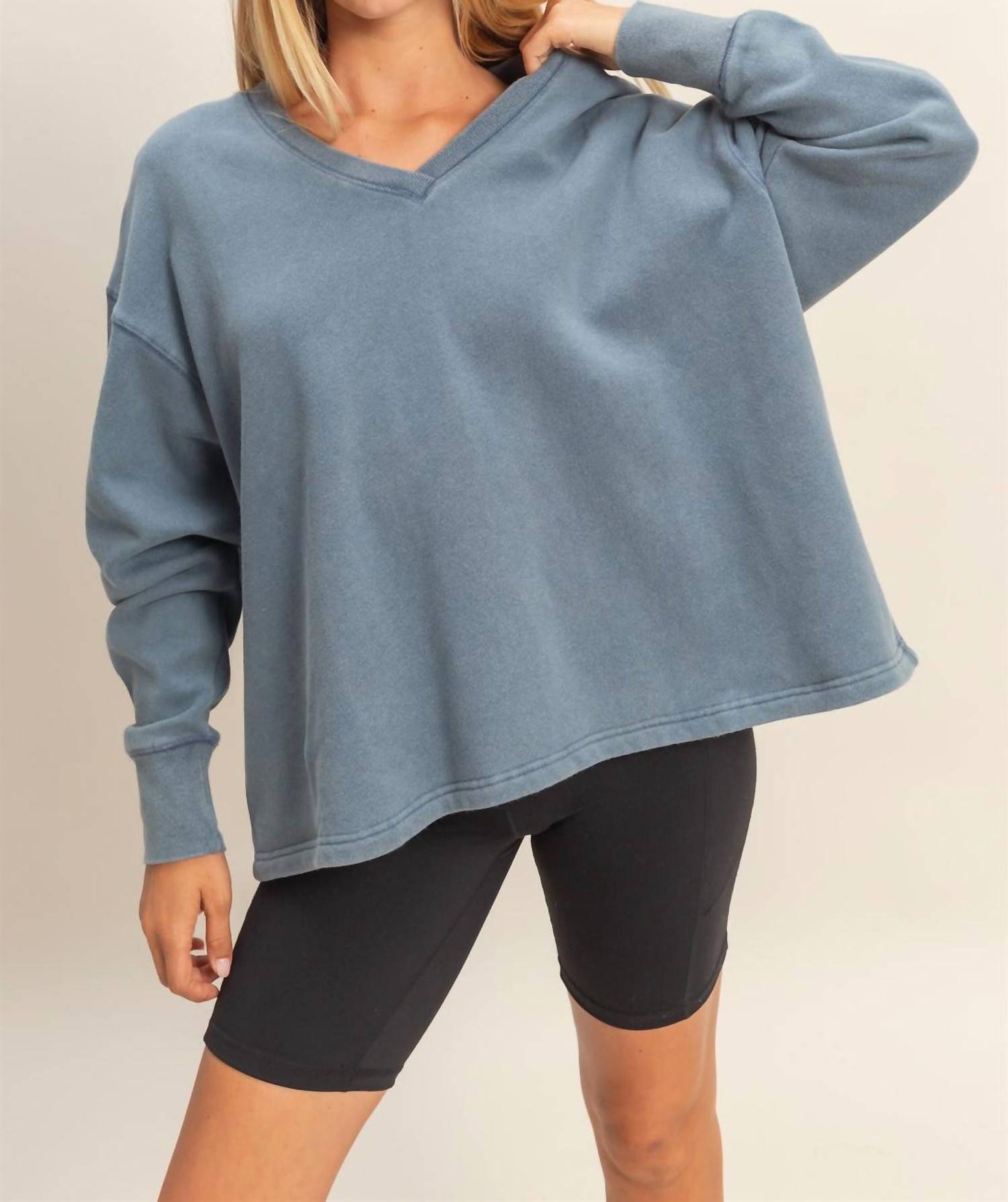 Hyfve - Urban Fade Oversized V-neck Sweatshirt