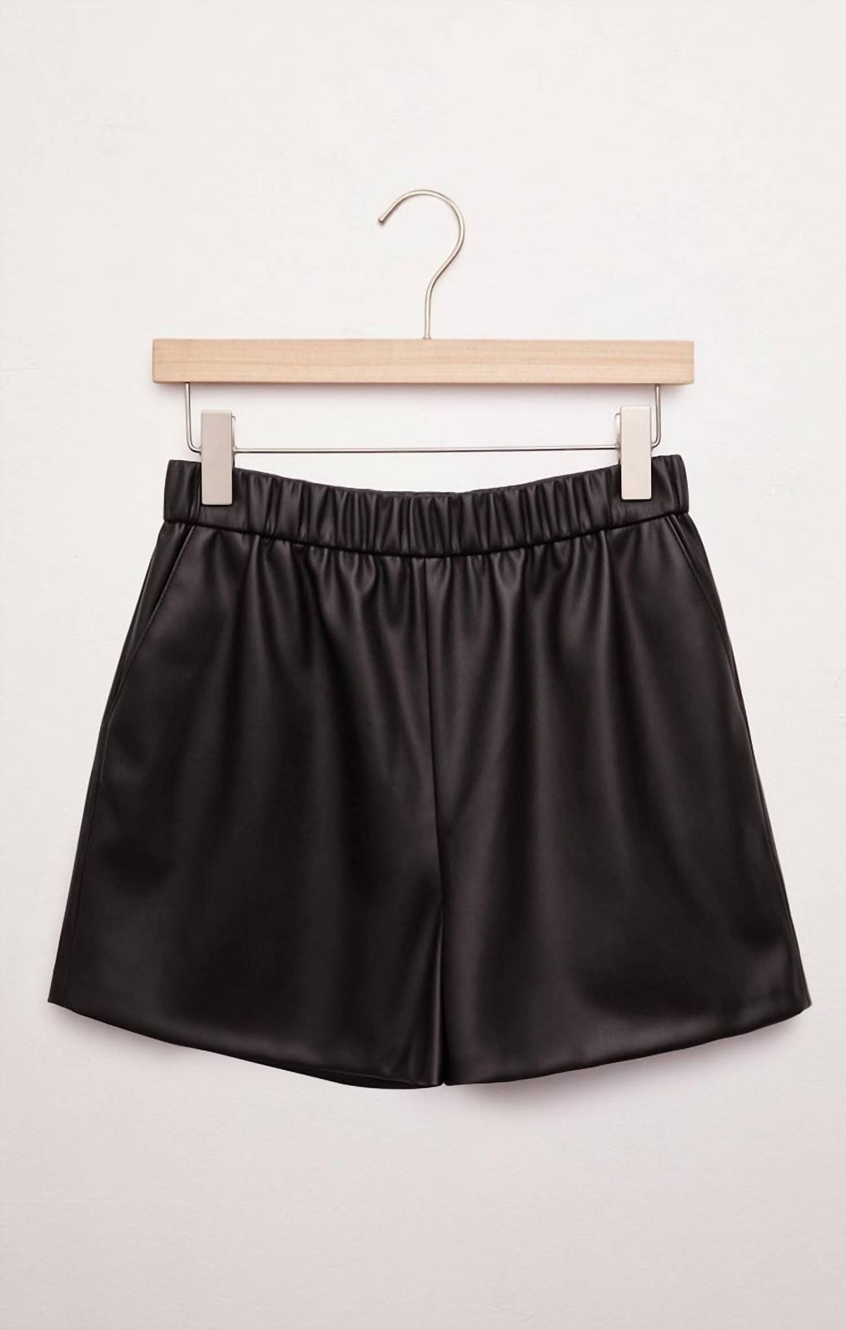 TIA FAUX LEATHER SHORT