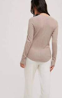 Bluivy - Ribbed Henley Knit Top