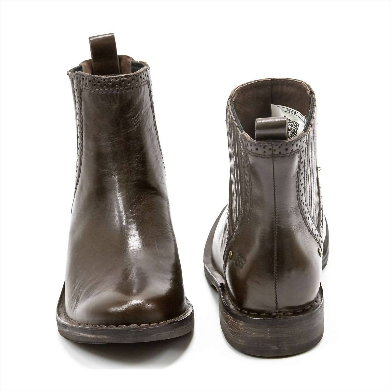 Ugg - Women's Caraby Leather Chelsea Boots