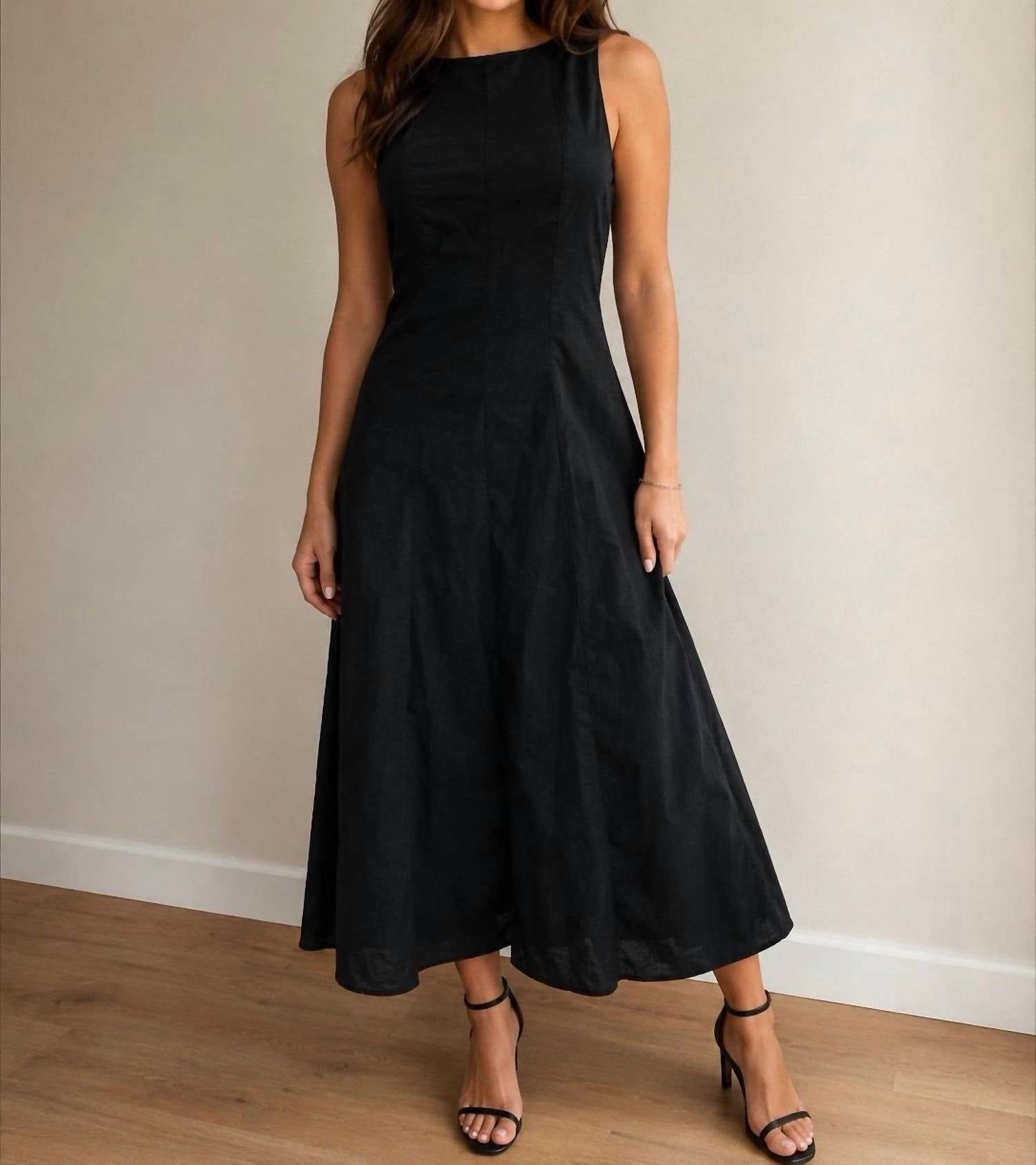 Elie Tahari - Sleeveless Maxi Dress