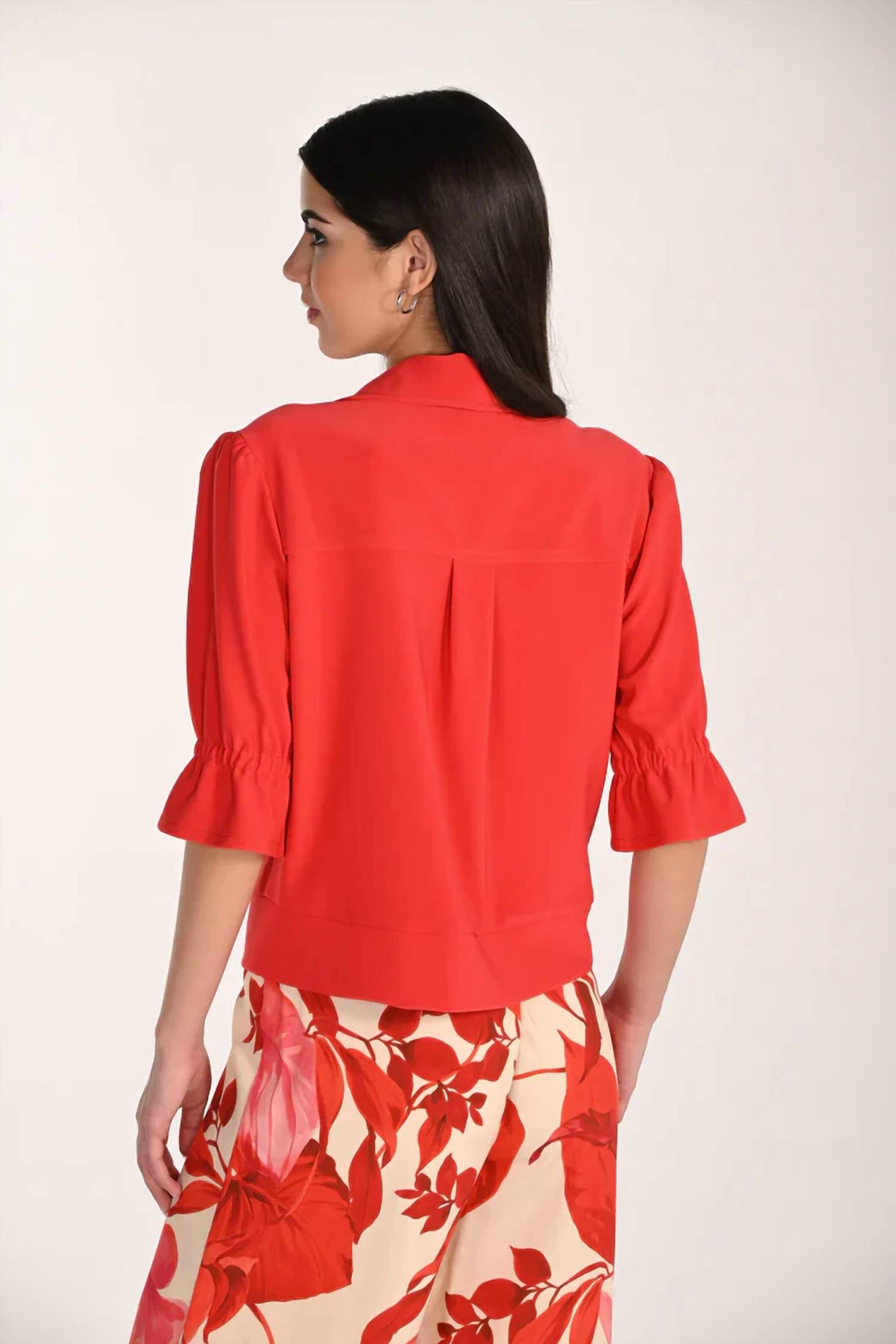 Frank Lyman - Saralynn Short Sleeve Zipper Front Top