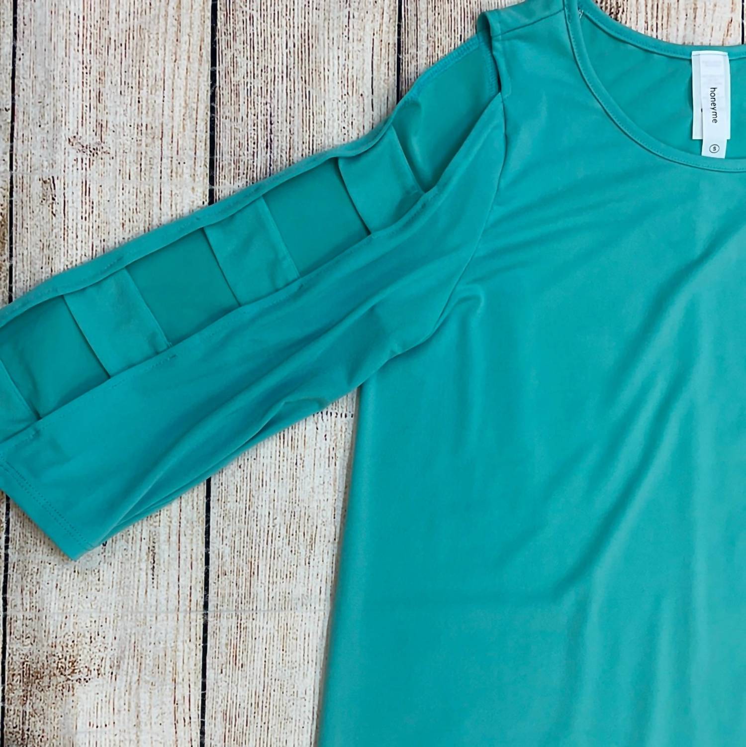 Honeyme - Women's Cold Shoulder Top