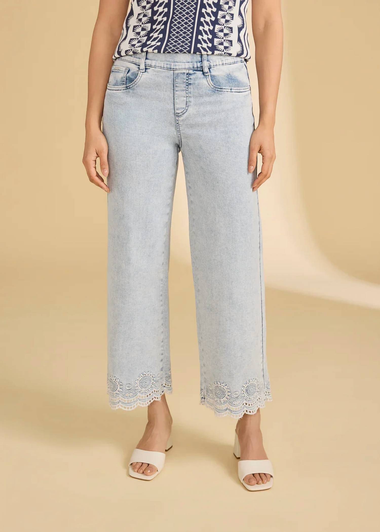 Fdj - Embroidered Pull On Wide Leg Jeans