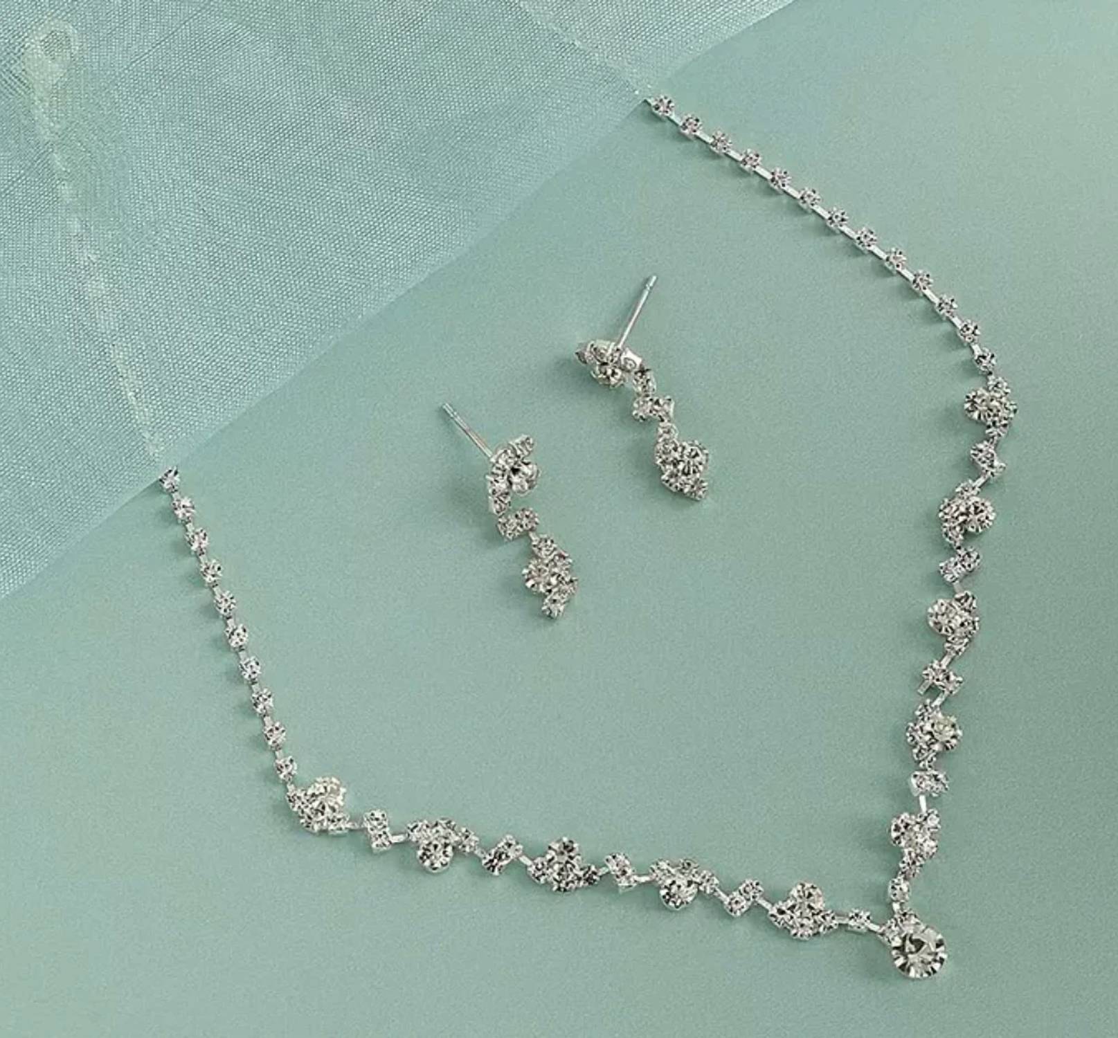 Sohi - Women's Opulent Stone Jewelry Set