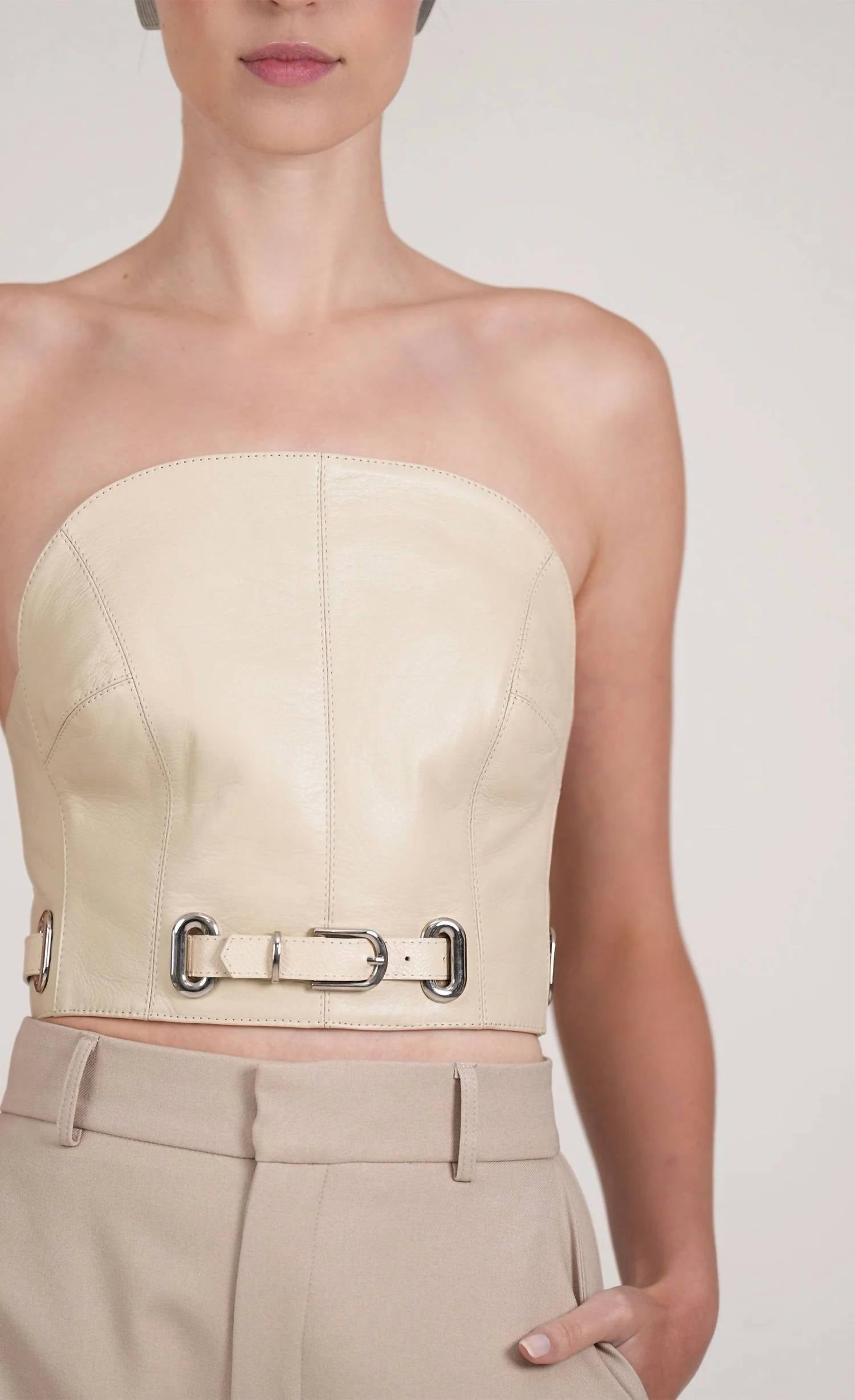 Nonchalant Label - Sia Crop Top