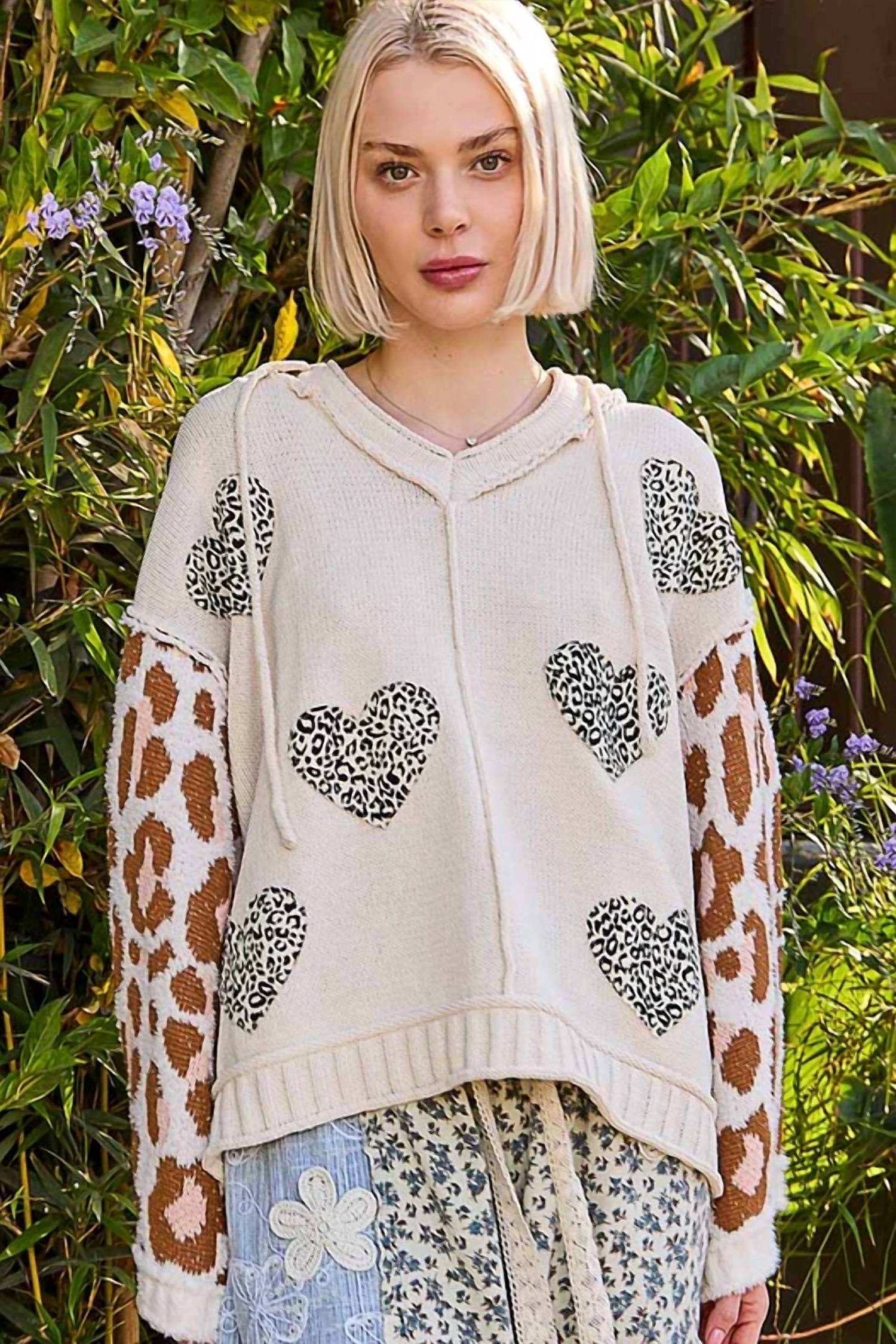 Pol - Long Animal Print Sleeve Heart Leopard Patch Sweater