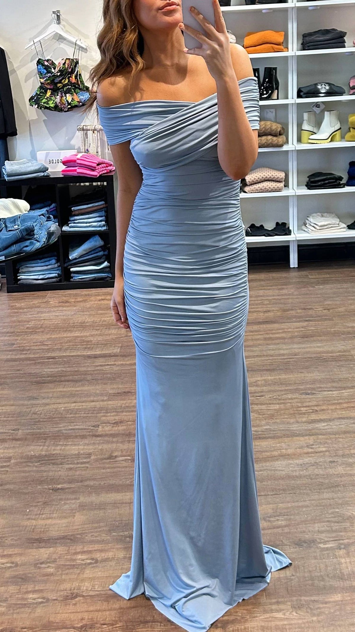 Amoris - Off The Shoulder Gown