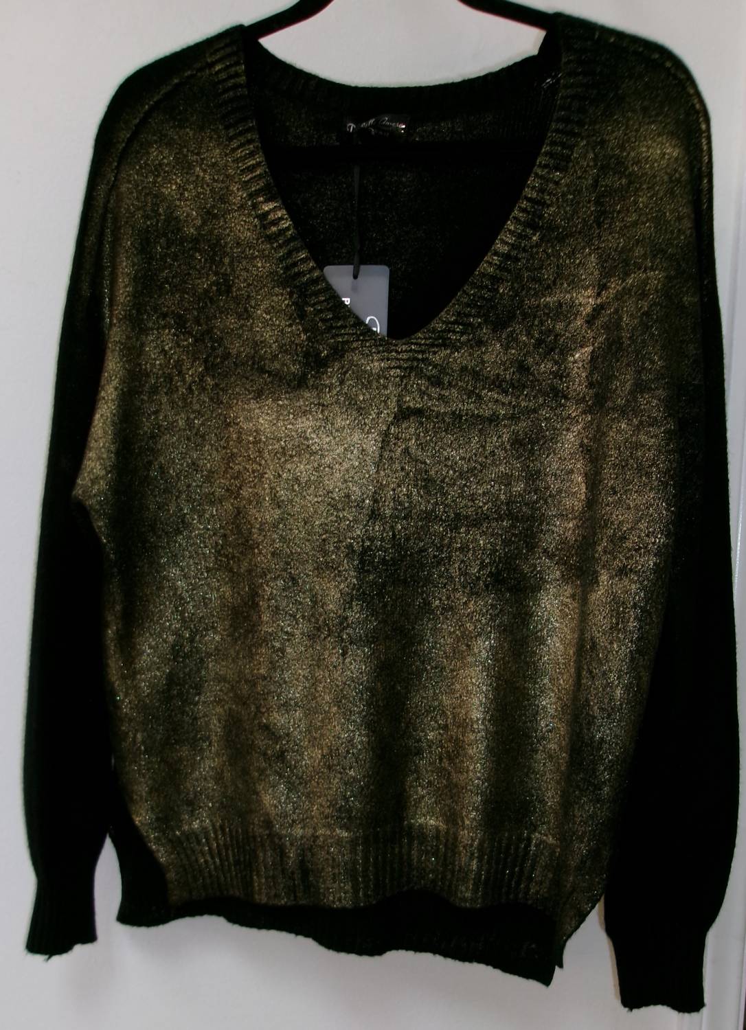 Bella Amore - Women's V Neck Sweater