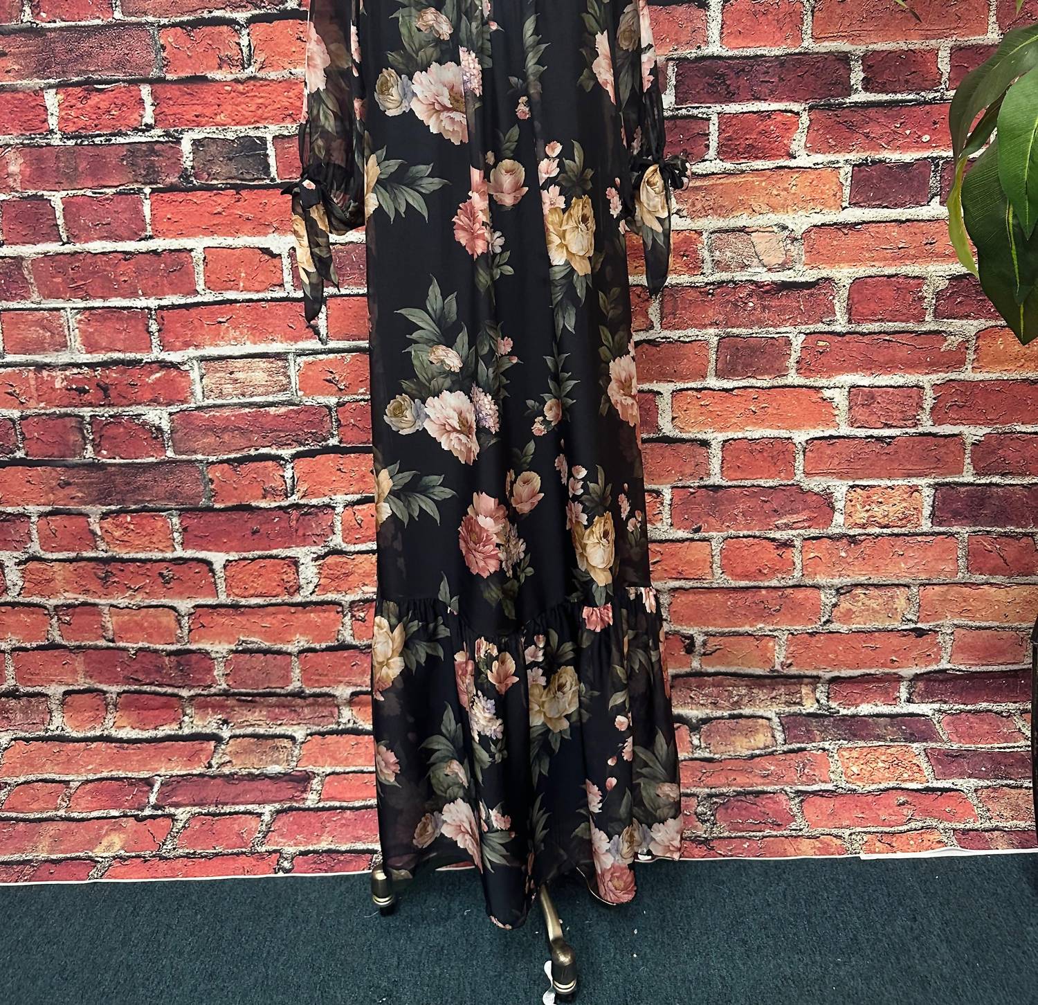 Tempo Paris - Just A Beautiful Girl Maxi Dress