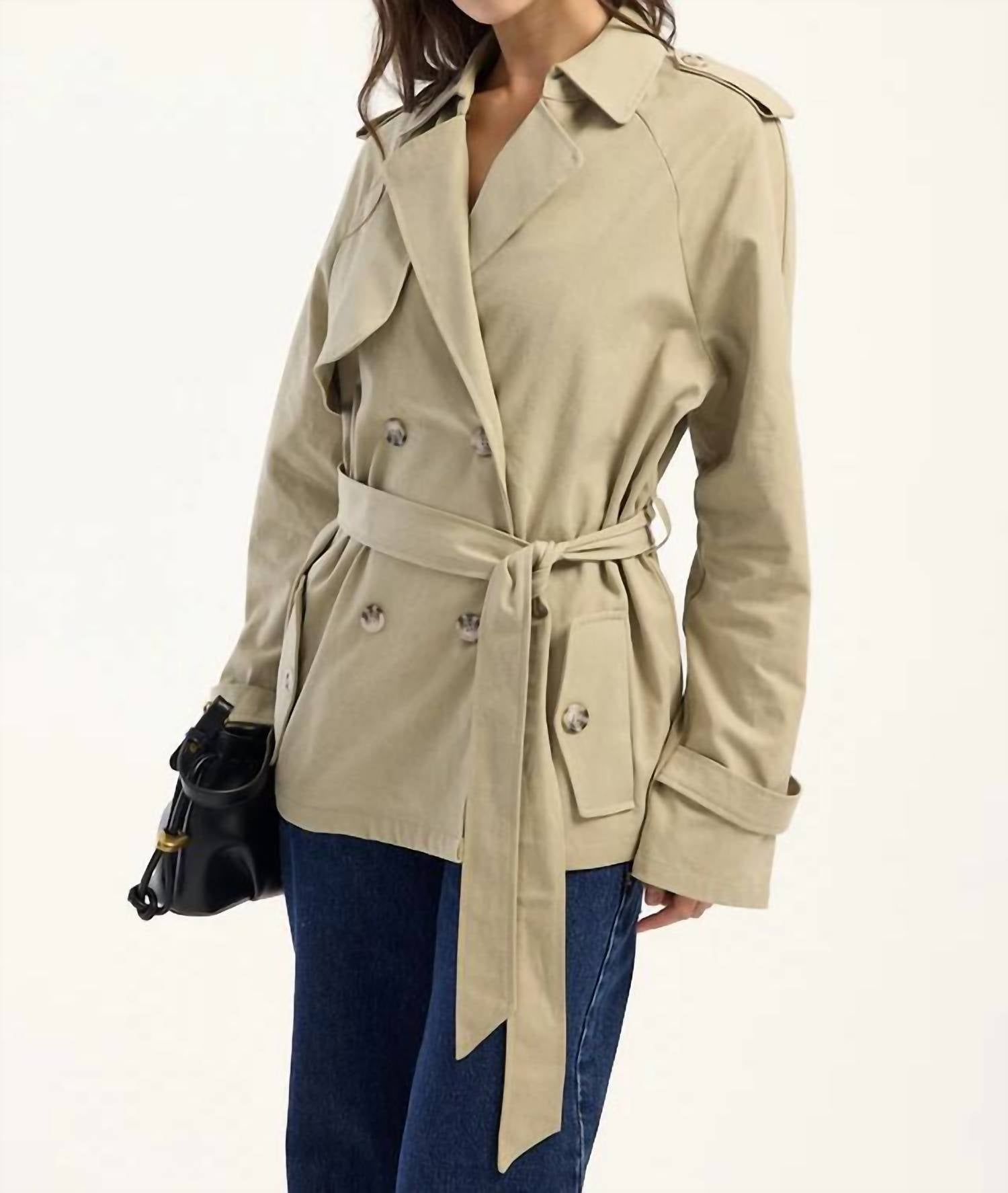 Lioness - Cropped Trencherous Coat