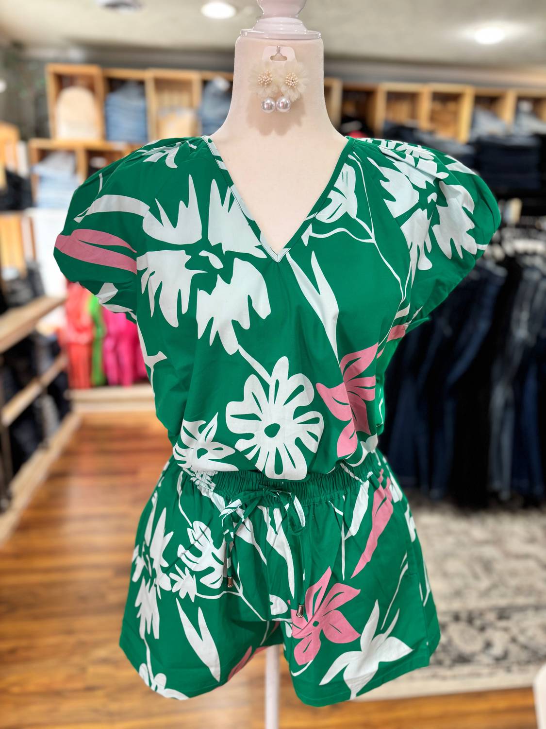 maude vivante Women's Lea Top in mint flora - women's blouse - detail view