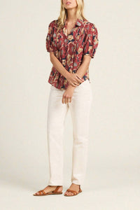 TROVATA Nadine Blouse in oleander rouge - women's blouse - detail view