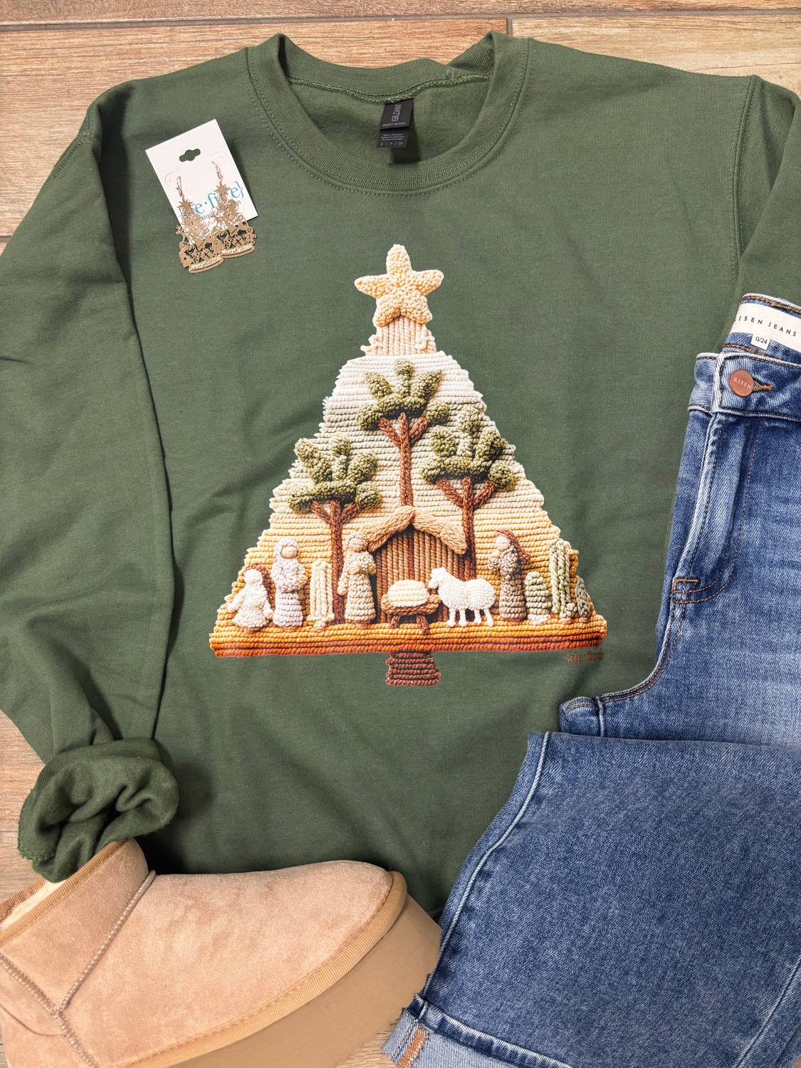 Gildan - Women's Nativity Christmas Tree Tee Sweatshirt