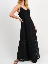 Doe And Rae - Lace Paneled V Neck Maxi Dress