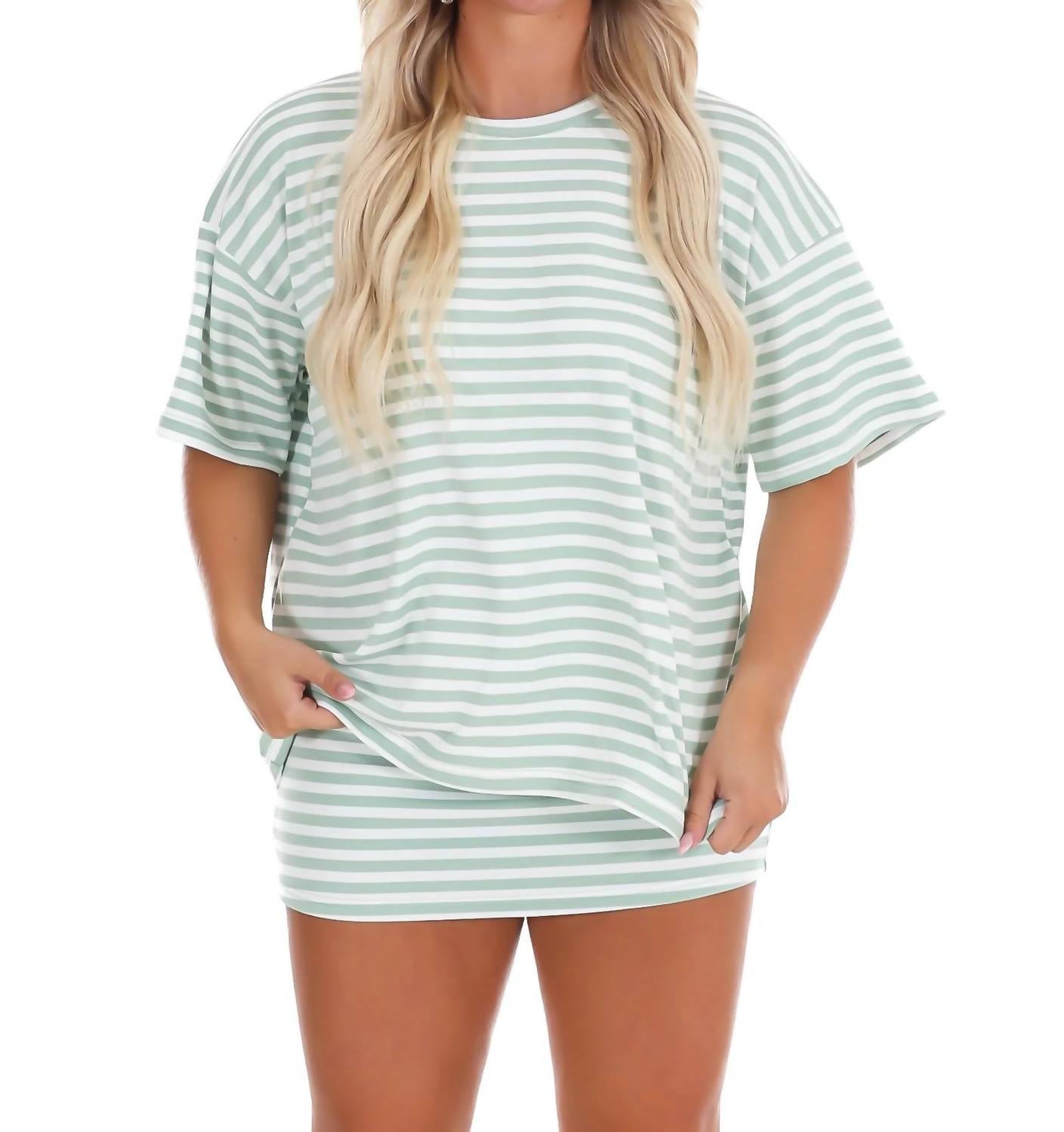 Le Lis - Women's According To You Stripe Two Piece Set