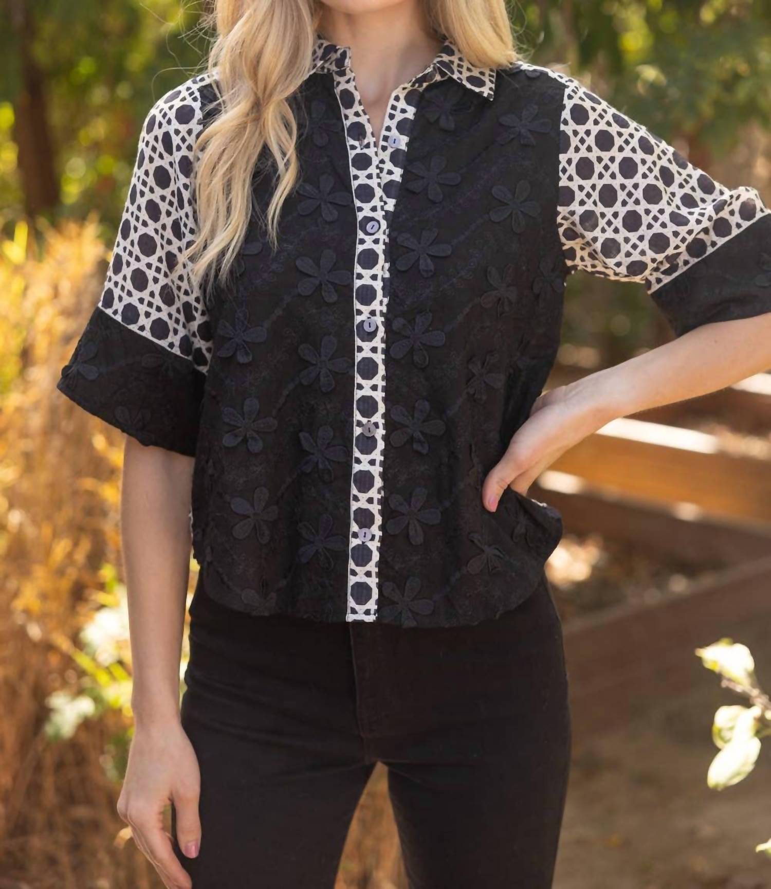 Voy - Ginny Floral Textured Button-Up Top
