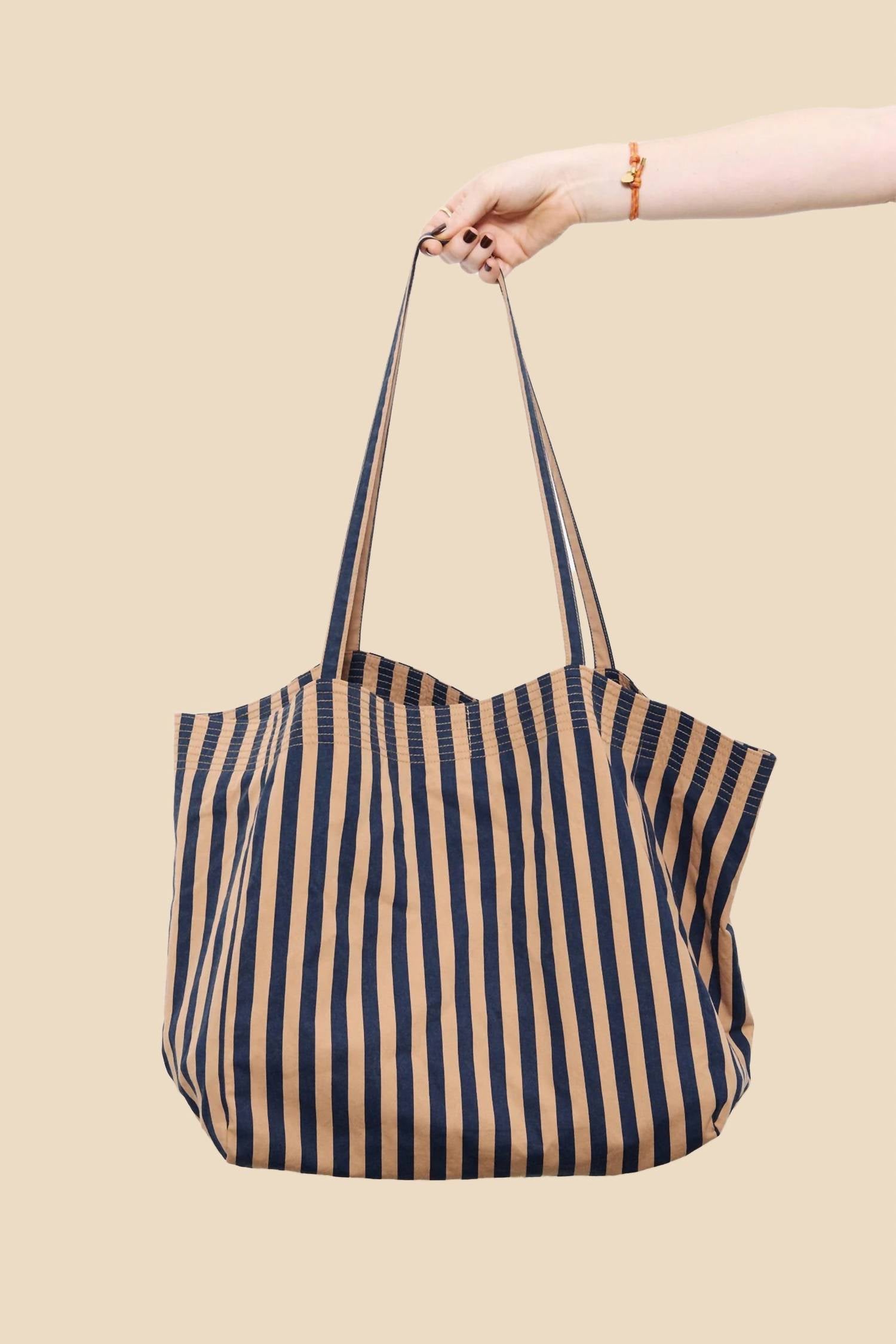 Frnch - Shoulder Tote Bag