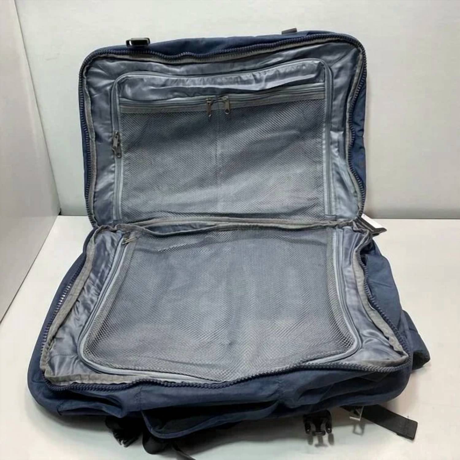 Hynes Eagle - Men's Carry-on Travel Backpack - 44L