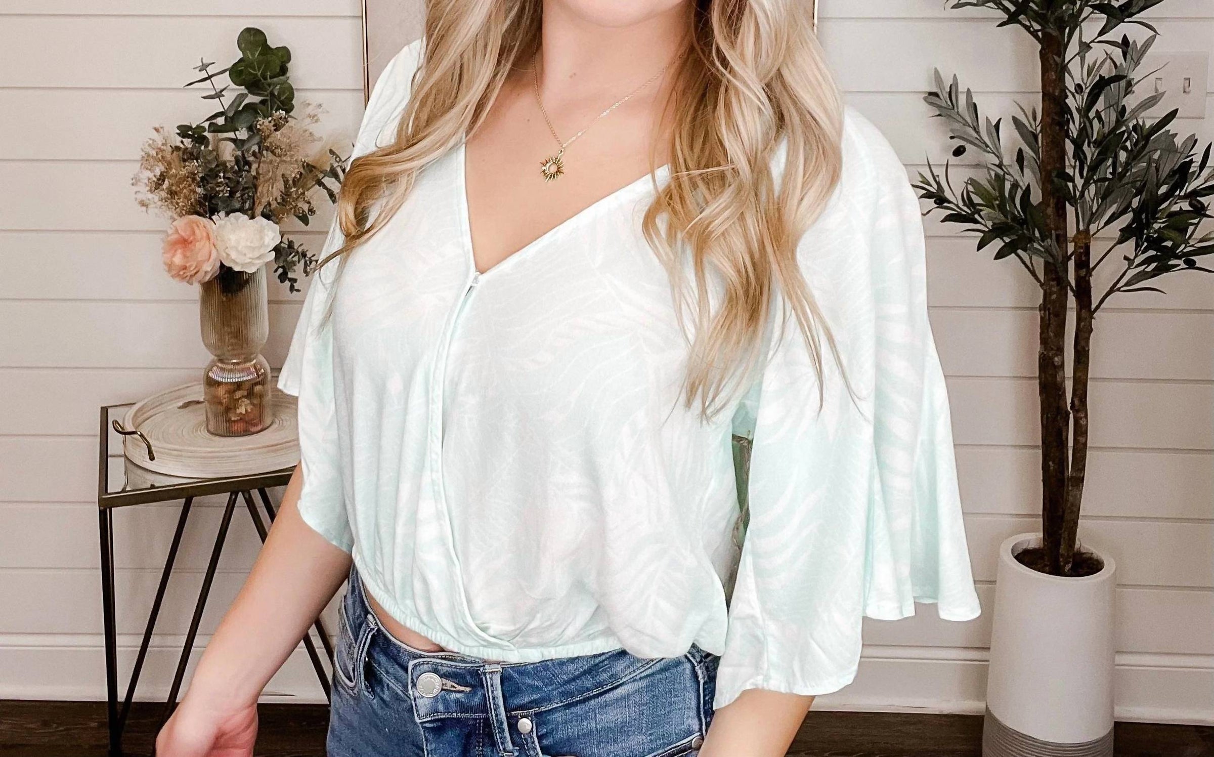 Ocean Drive - In The Air Short Sleeve Cropped Top
