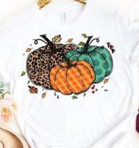 The Shirt Company - Women's Fall Pumpkin With Leaves Shirt