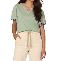 Democracy - Bell Short Sleeve Shirt Tail Hem Knit Top